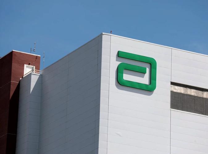 据报道,事件起因是今年2月,密歇根州的一家奶粉工厂疑似因产品污染